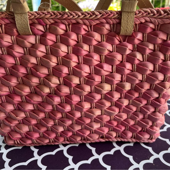 Women’s Pink Floral Tote basket bag - Picture 4 of 6